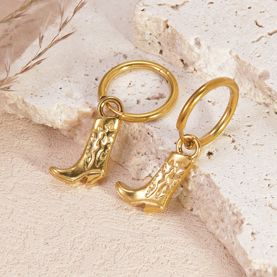 Aretes de bota, dorados. Acero Inoxidable